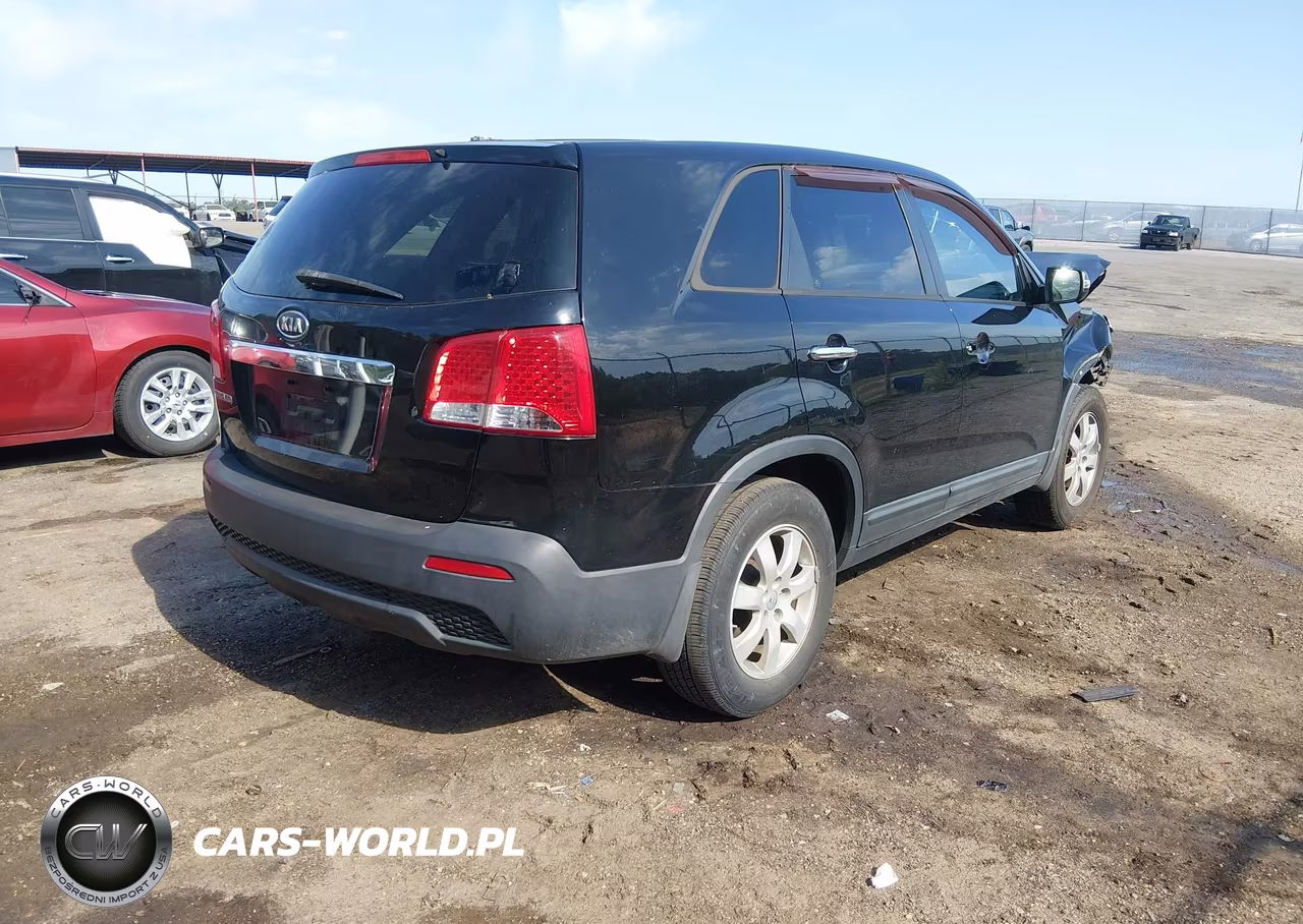 2012 Kia Sorento Lx VIN:5XYKT3A1XCG250806 - 4