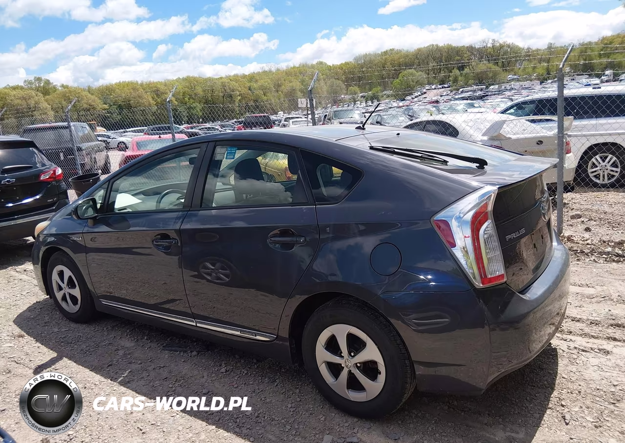 2012 Toyota Prius Two VIN:JTDKN3DU1C1570726 - 14