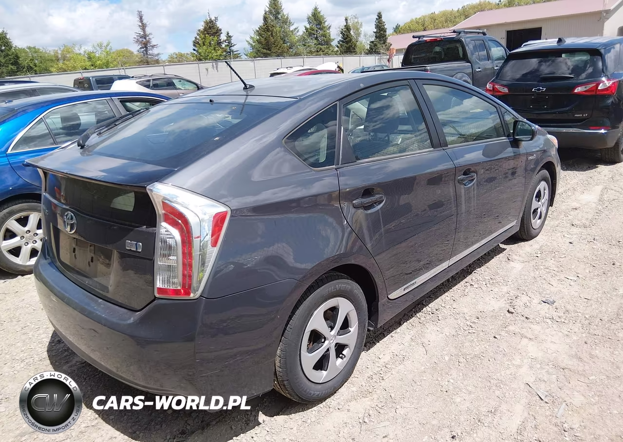 2012 Toyota Prius Two VIN:JTDKN3DU1C1570726 - 4