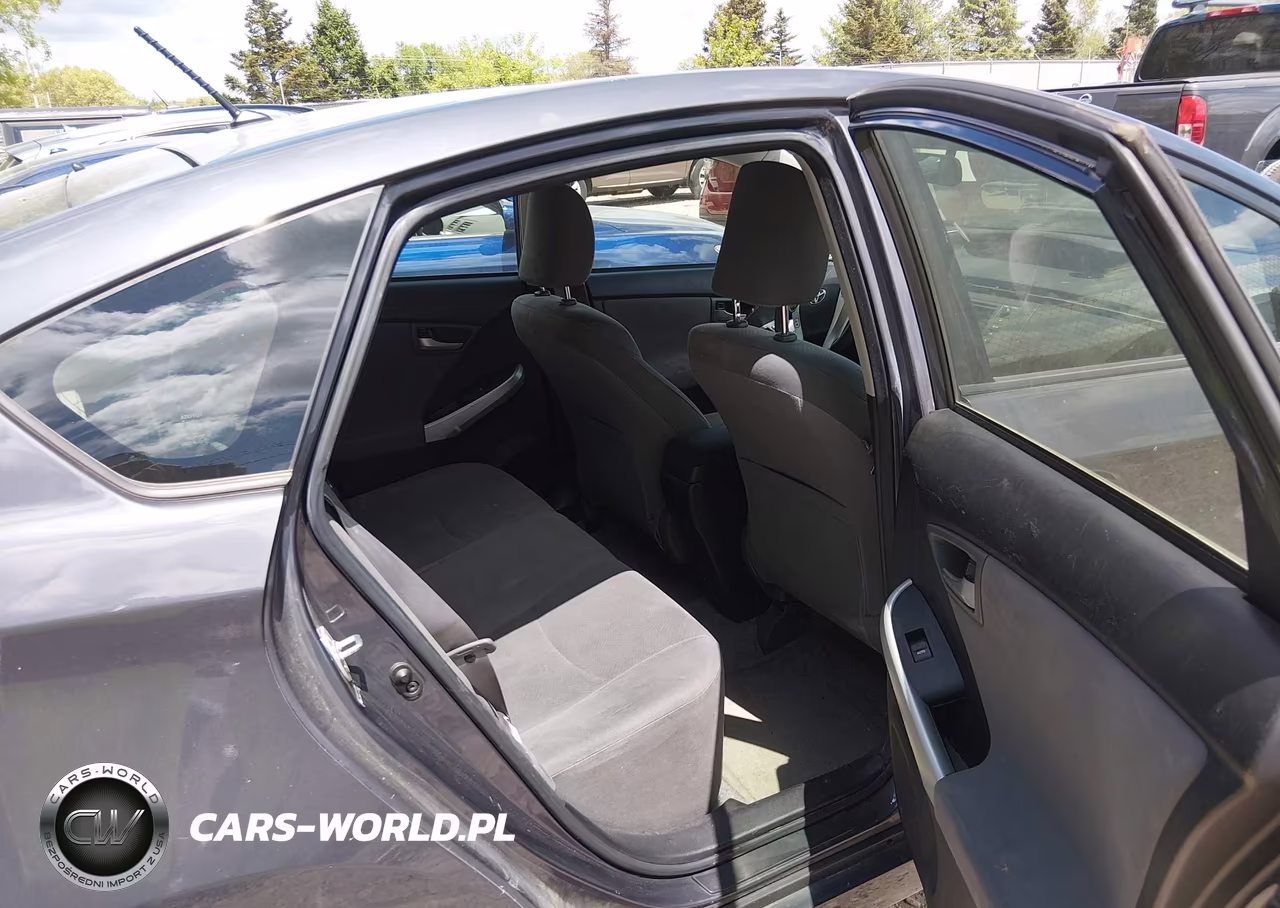 2012 Toyota Prius Two VIN:JTDKN3DU1C1570726 - 8