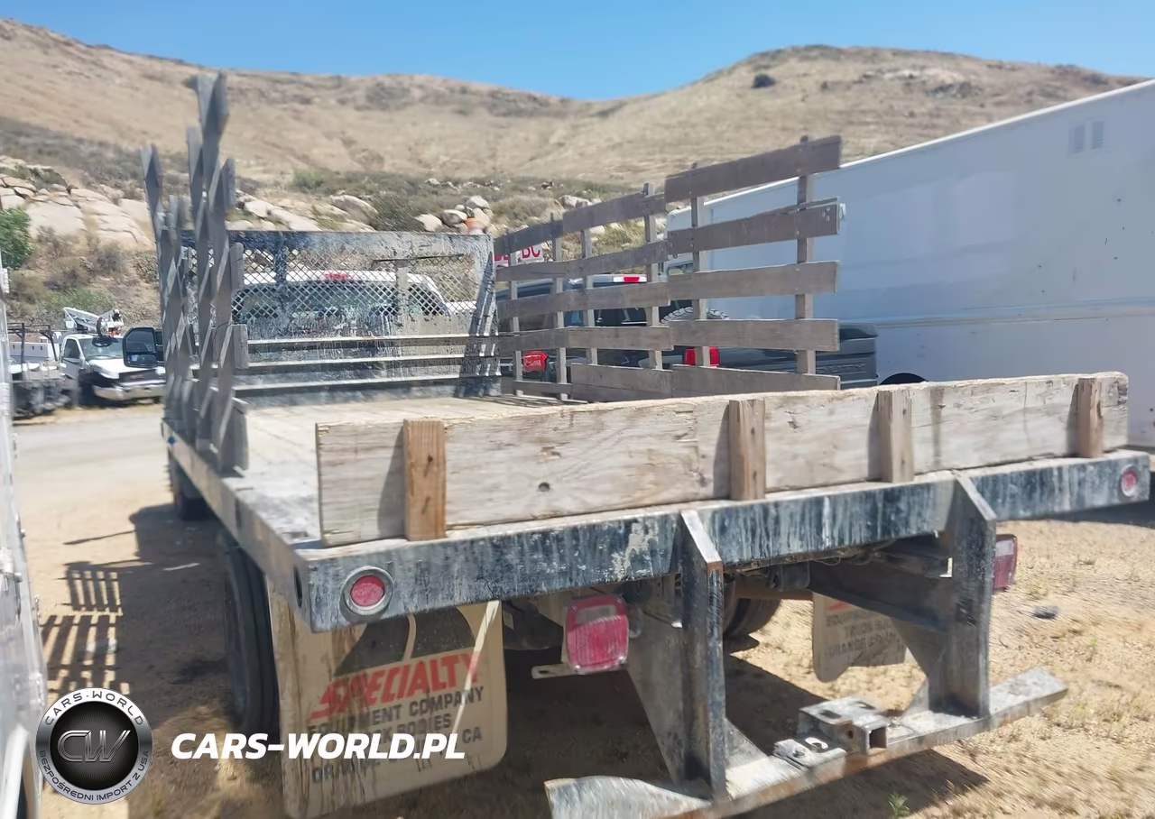 2020 Ford F-550 Chassis Xl VIN:1FDUF5GT7LDA03550 - 3