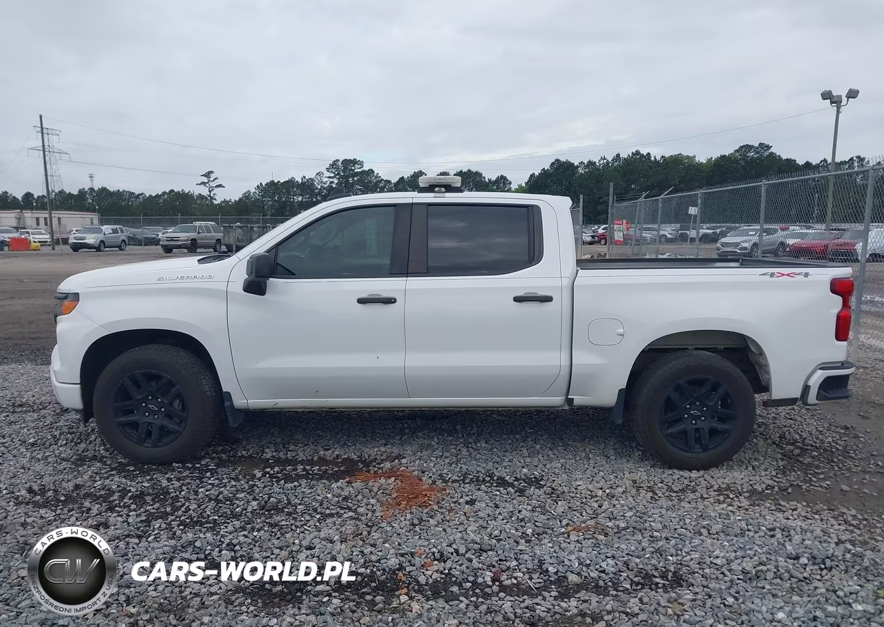 2022 Chevrolet Silverado 1500 4Wd Short Bed Custom VIN:1GCPDBEK8NZ587995 - 14