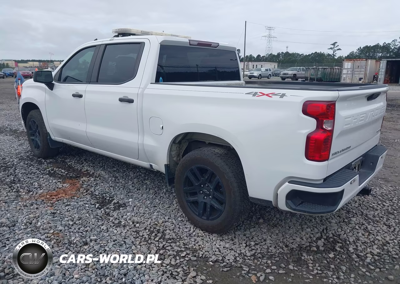 2022 Chevrolet Silverado 1500 4Wd Short Bed Custom VIN:1GCPDBEK8NZ587995 - 3