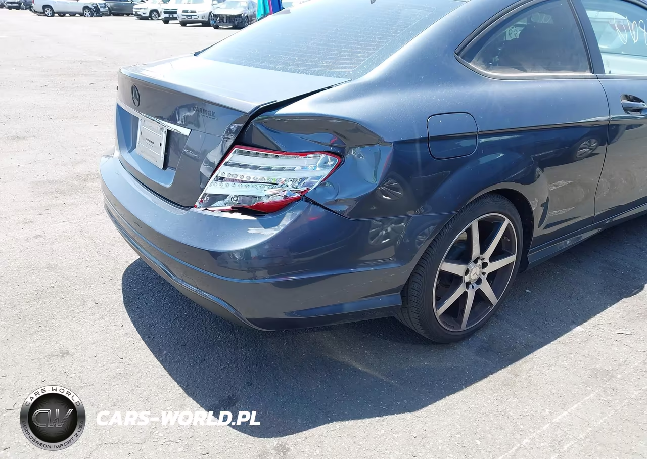 2015 Mercedes-Benz C 250 VIN:WDDGJ4HB7FG375544 - 4