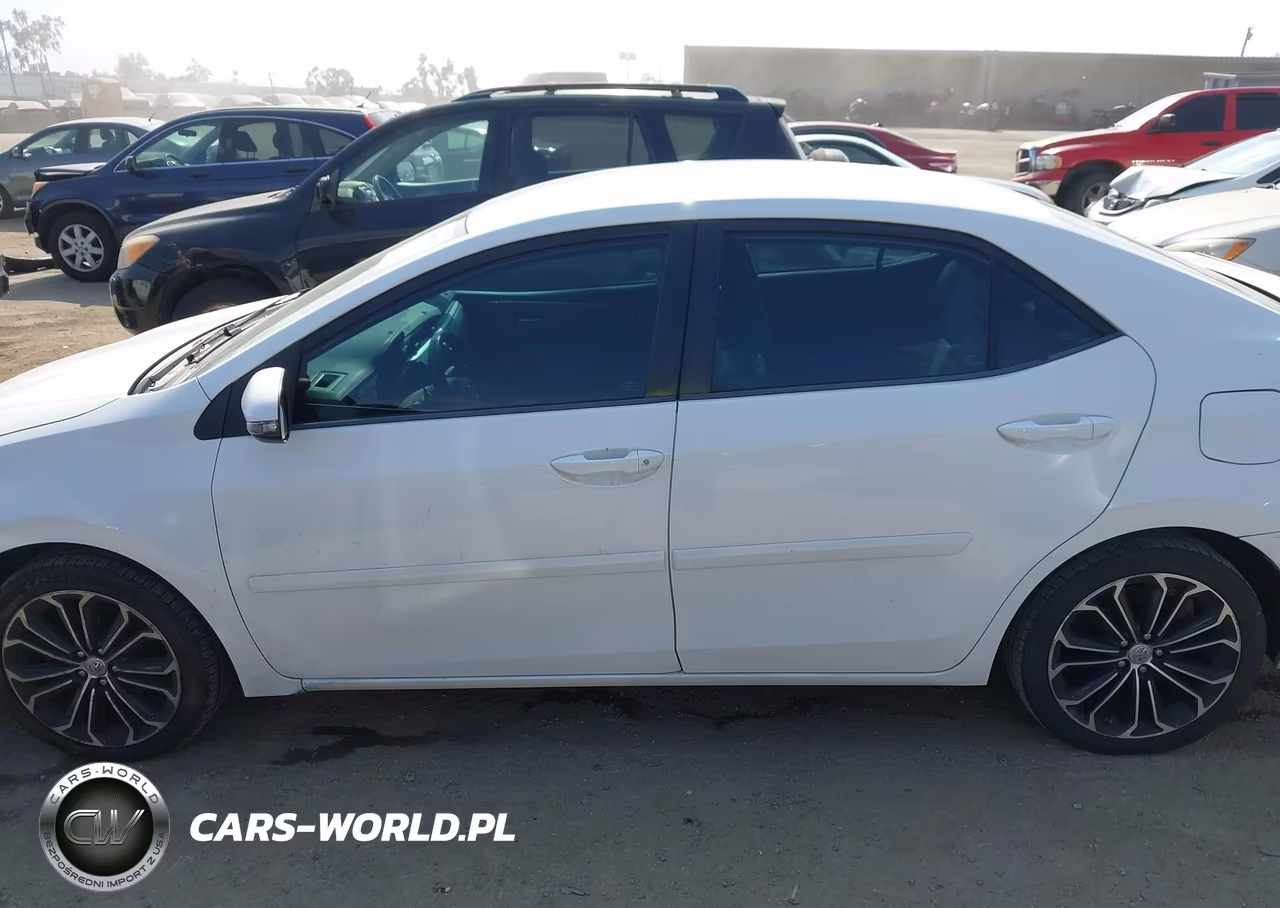 2015 Toyota Corolla S Plus VIN:5YFBURHE8FP223404 - 14