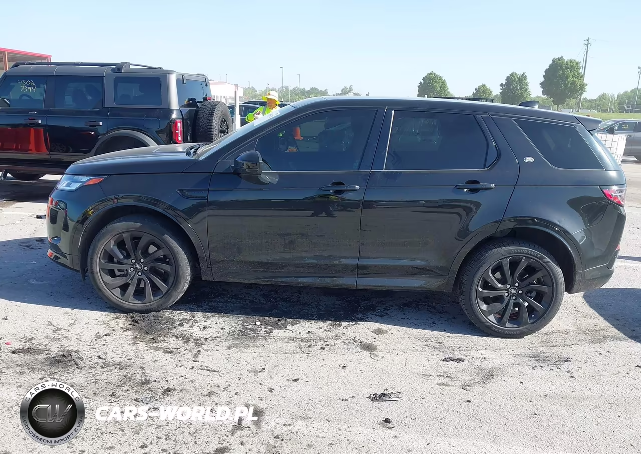 2023 Land Rover Discovery Sport S R-Dynamic VIN:SALCT2FX0PH914239 - 14