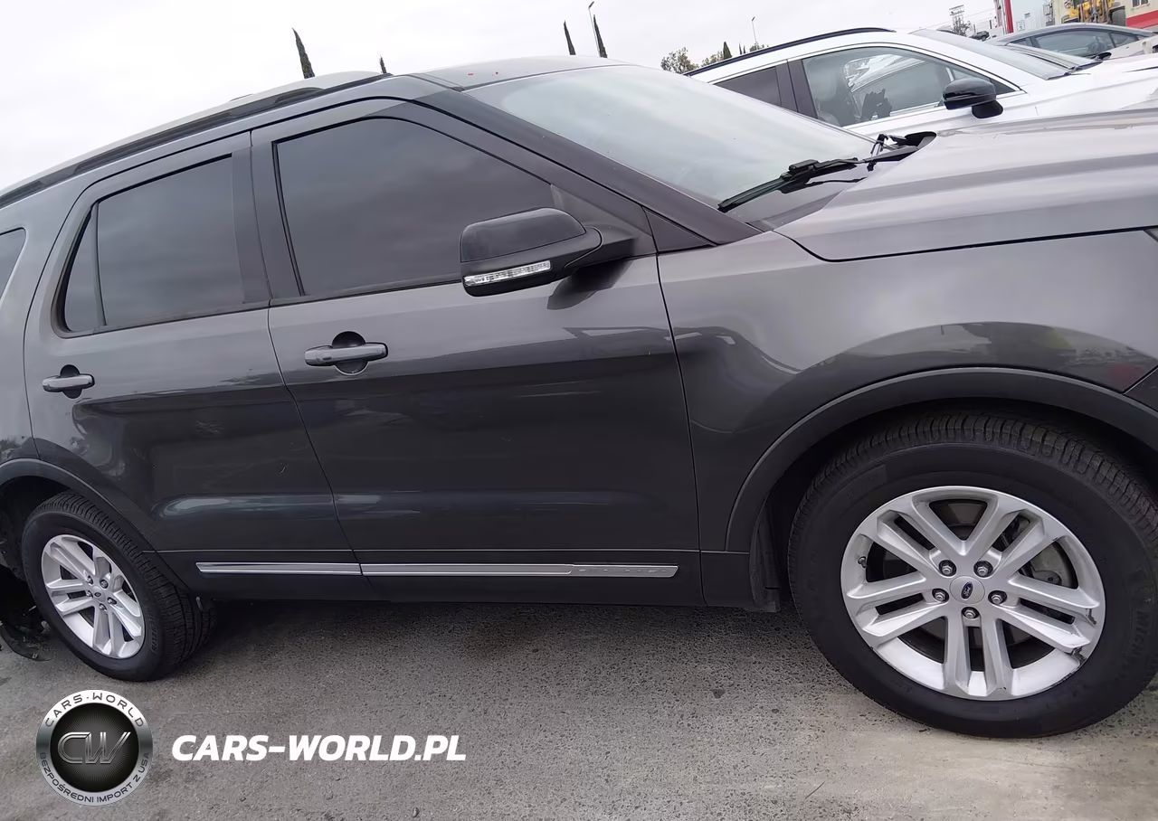 2017 Ford Explorer Xlt VIN:1FM5K7D85HGC47781 - 14