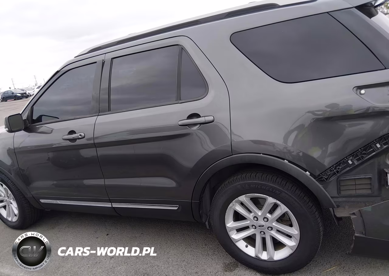 2017 Ford Explorer Xlt VIN:1FM5K7D85HGC47781 - 15
