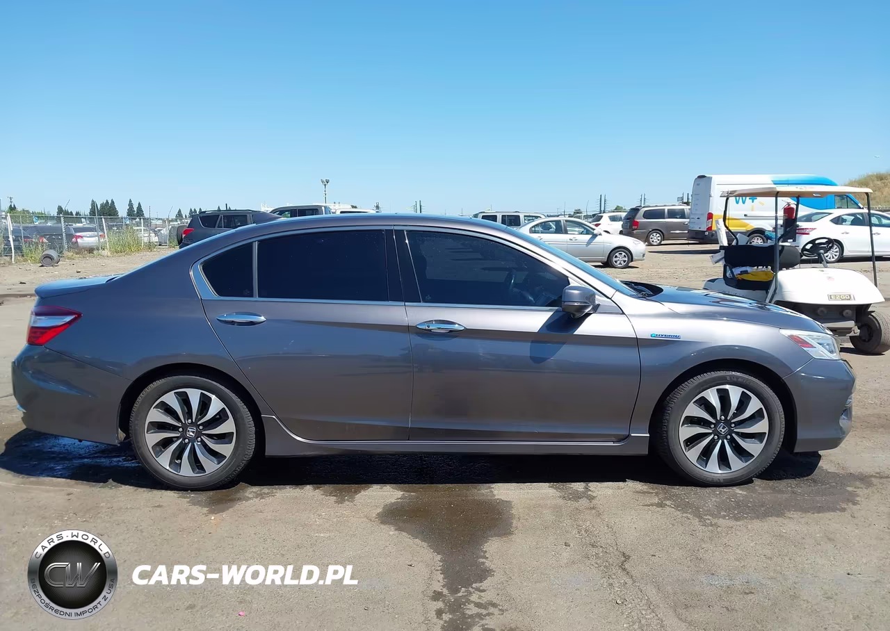 2017 Honda Accord Hybrid Touring VIN:JHMCR6F73HC027423 - 13