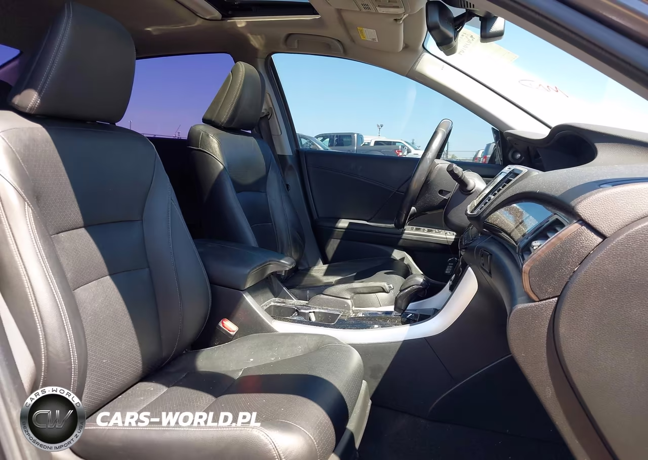 2017 Honda Accord Hybrid Touring VIN:JHMCR6F73HC027423 - 5