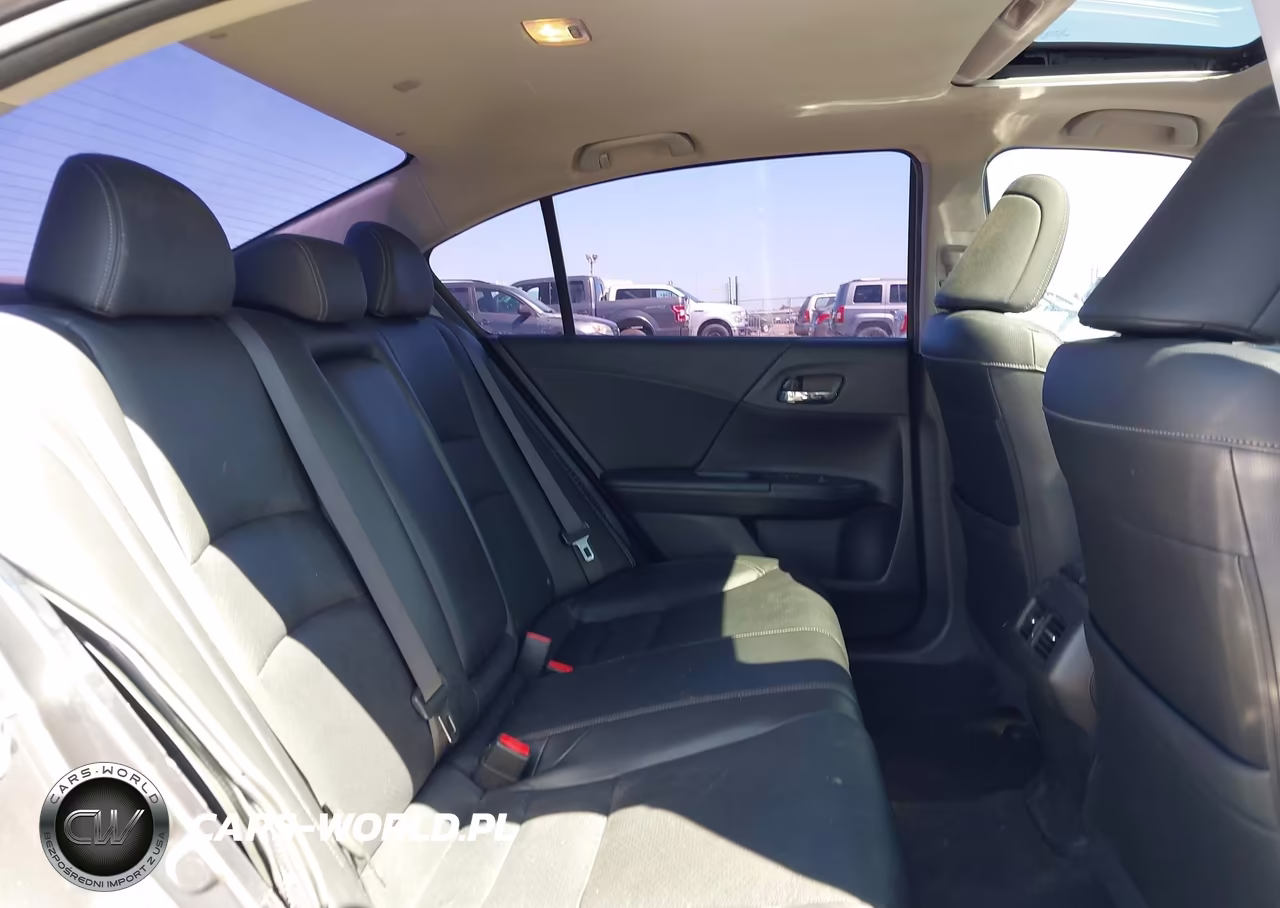 2017 Honda Accord Hybrid Touring VIN:JHMCR6F73HC027423 - 8