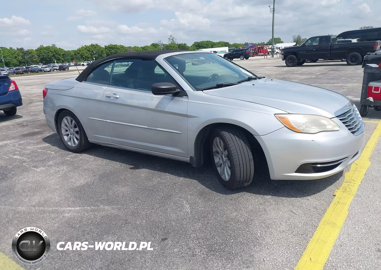 2011 Chrysler 200 Touring