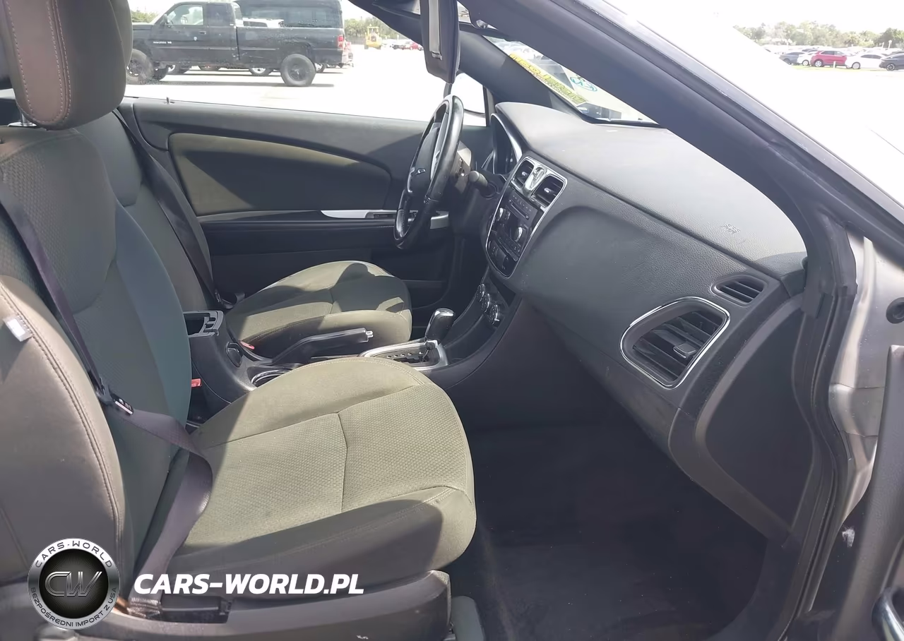 2011 Chrysler 200 Touring VIN:1C3BC2EG0BN537611 - 5