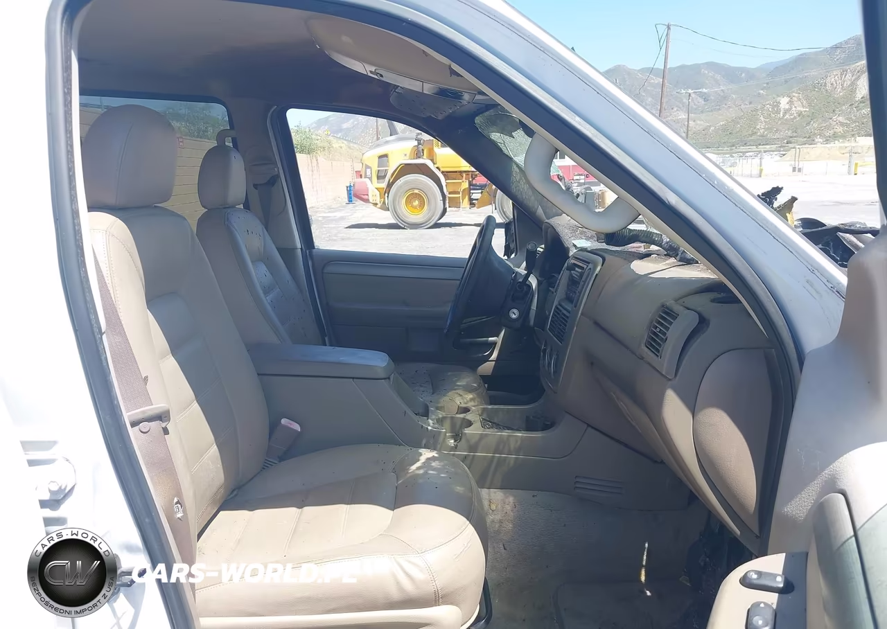 2003 Ford Explorer VIN:1FMZU63K63UC43185 - 5