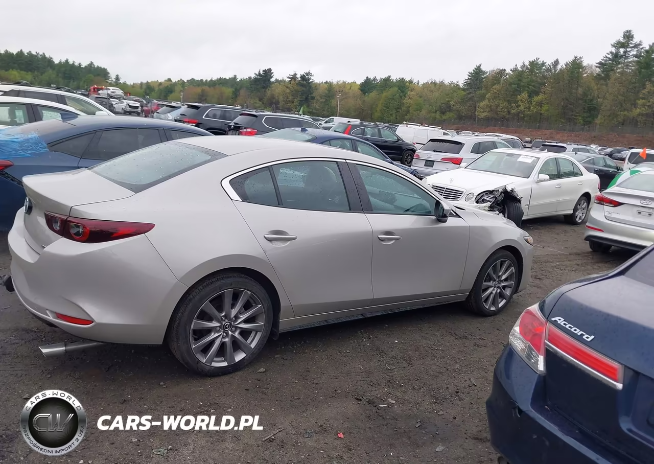2022 Mazda Mazda3 Preferred VIN:3MZBPBCL6NM305333 - 14