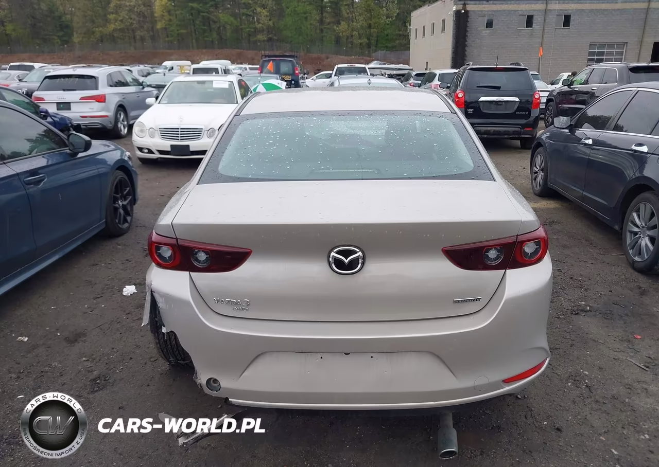 2022 Mazda Mazda3 Preferred VIN:3MZBPBCL6NM305333 - 17