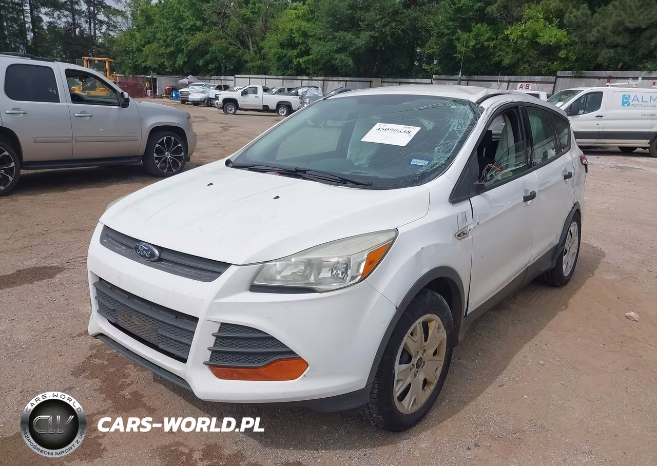 2013 Ford Escape S VIN:1FMCU0F70DUA48145 - 2