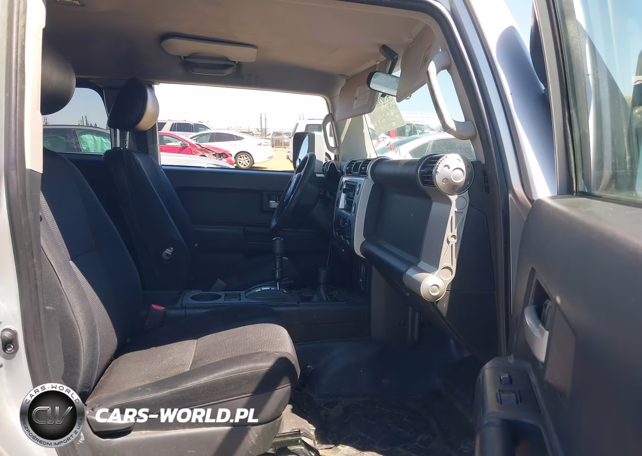 2008 Toyota Fj Cruiser VIN:JTEBU11F78K018951 - 5