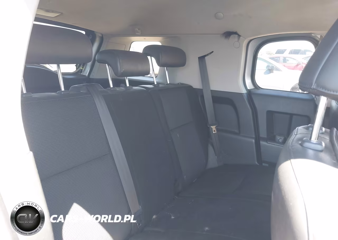 2008 Toyota Fj Cruiser VIN:JTEBU11F78K018951 - 8
