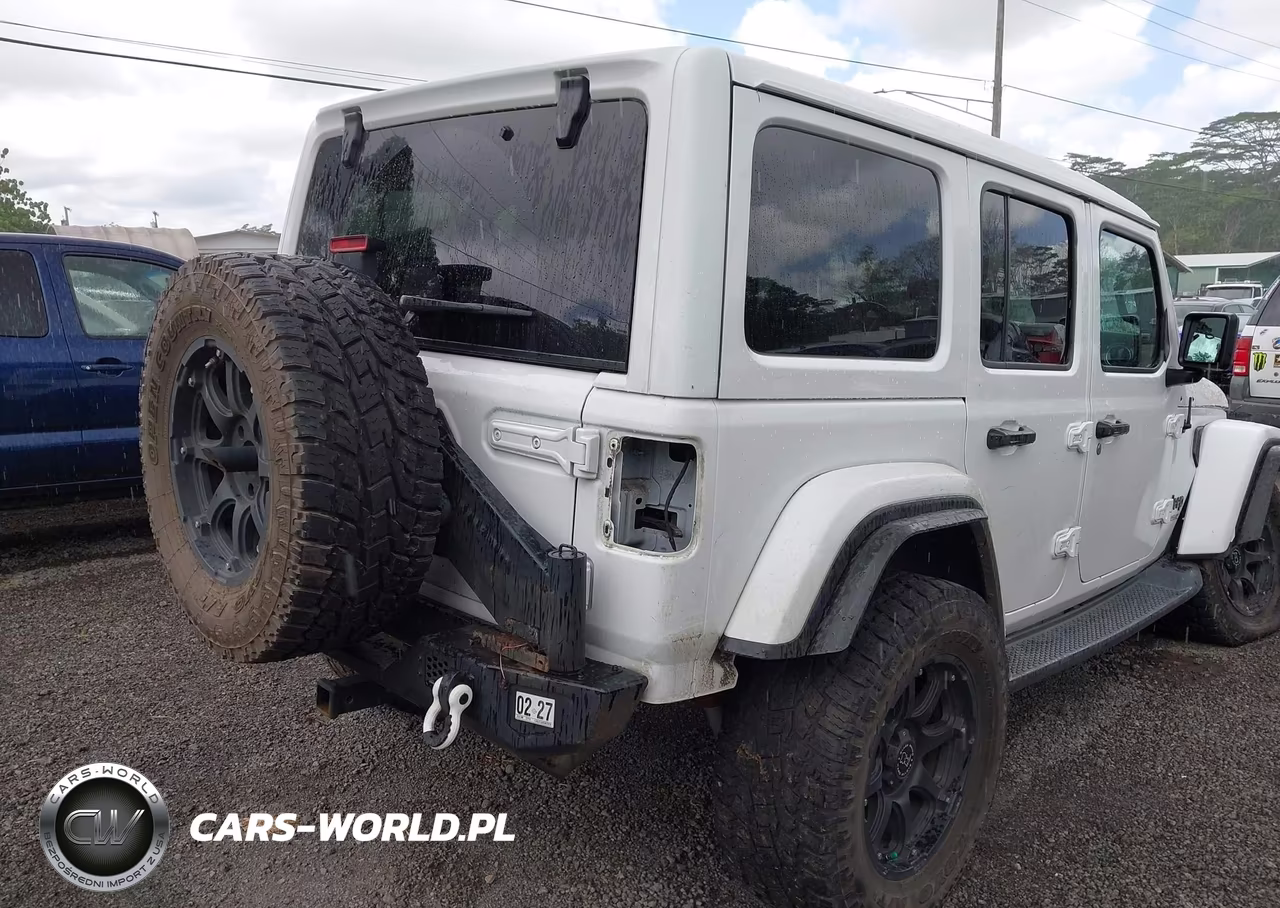 2019 Jeep Wrangler Unlimited Sahara Altitude 4X4 VIN:1C4HJXEG8KW675299 - 20