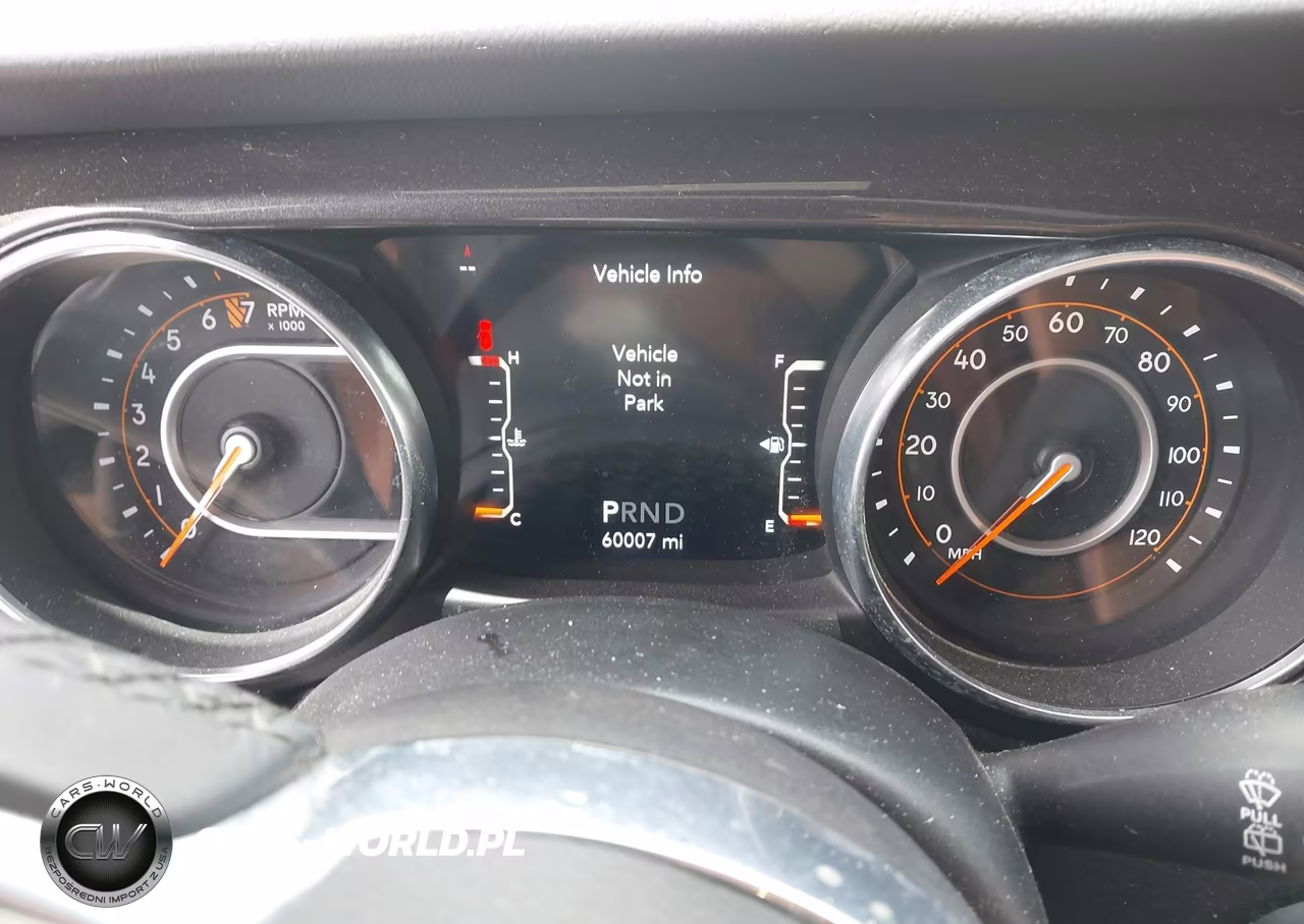 2019 Jeep Wrangler Unlimited Sahara Altitude 4X4 VIN:1C4HJXEG8KW675299 - 7