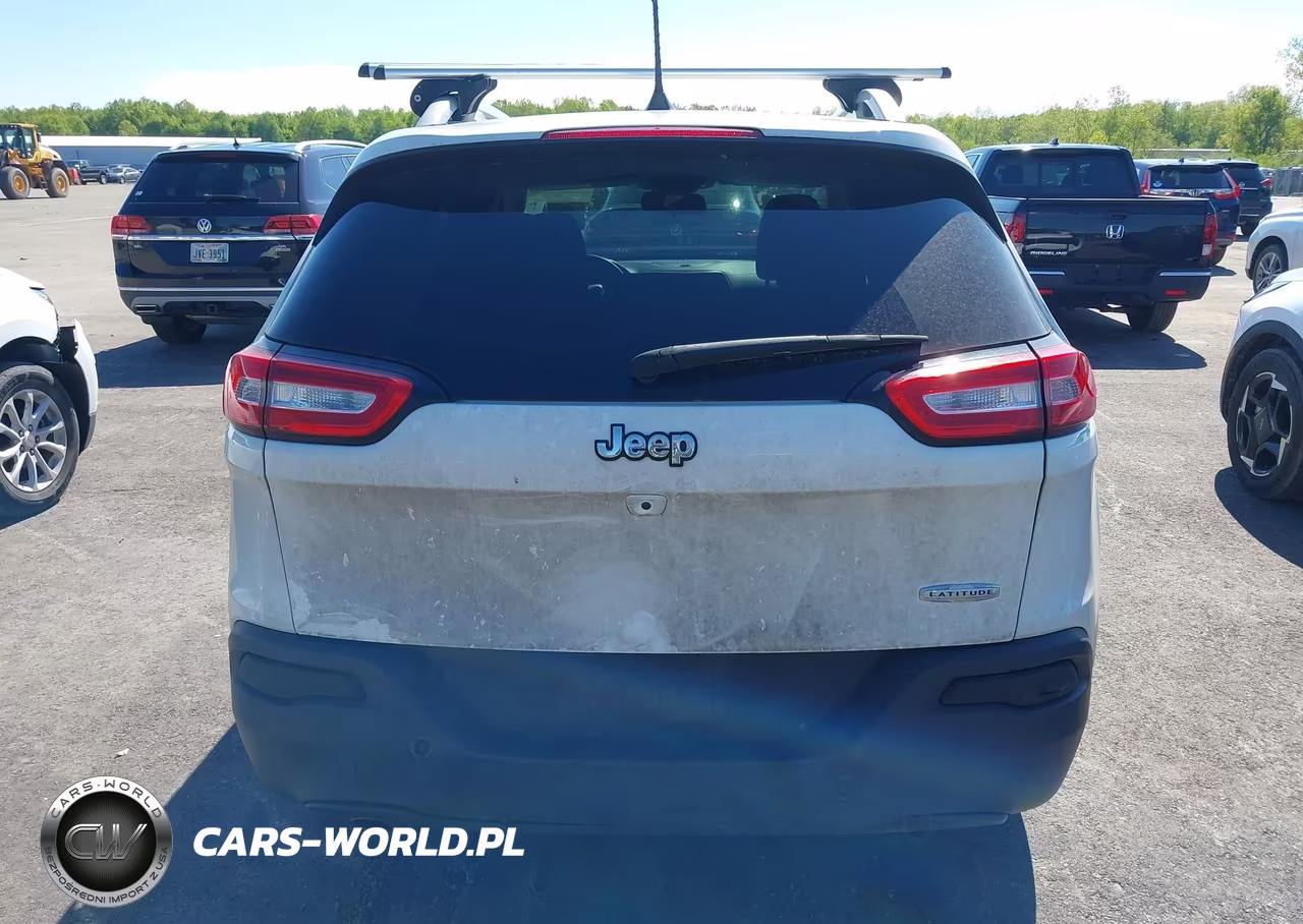 2018 Jeep Cherokee Latitude Fwd VIN:1C4PJLCB2JD504182 - 16