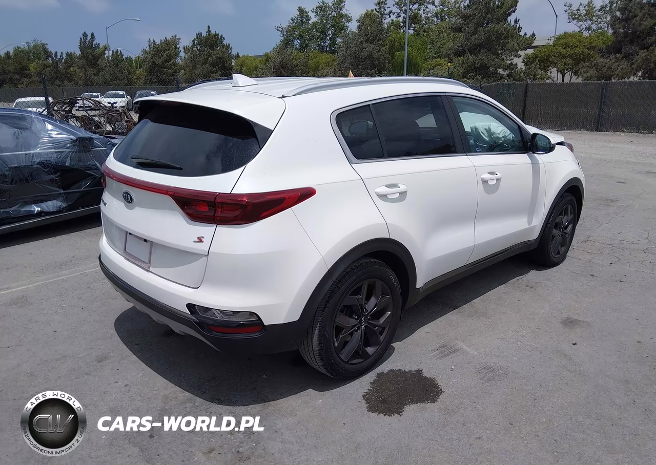 2020 Kia Sportage S VIN:KNDP63AC2L7740152 - 4