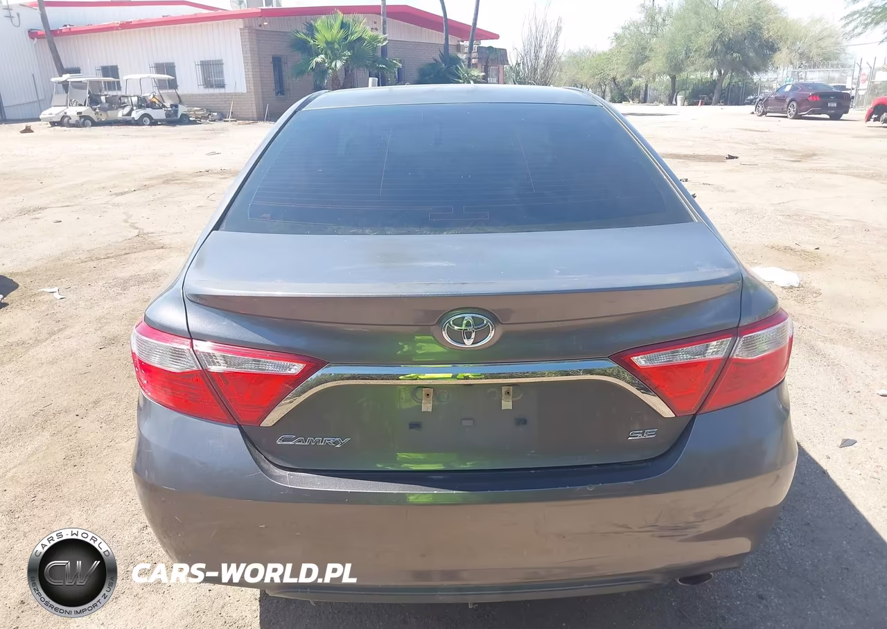 2017 Toyota Camry Se VIN:4T1BF1FK3HU641987 - 15
