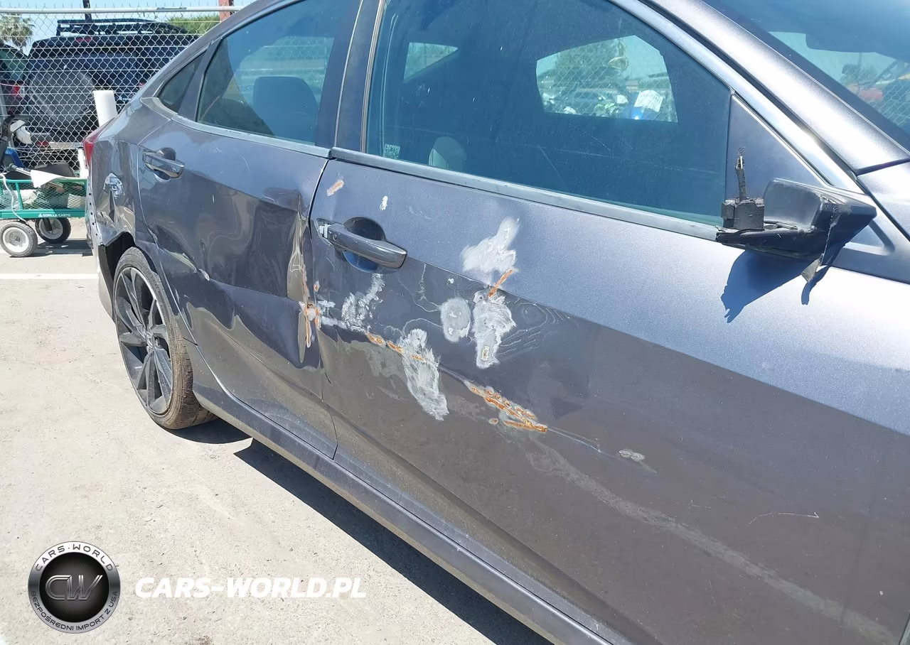 2019 Honda Civic Sport VIN:19XFC2E82KE011877 - 18