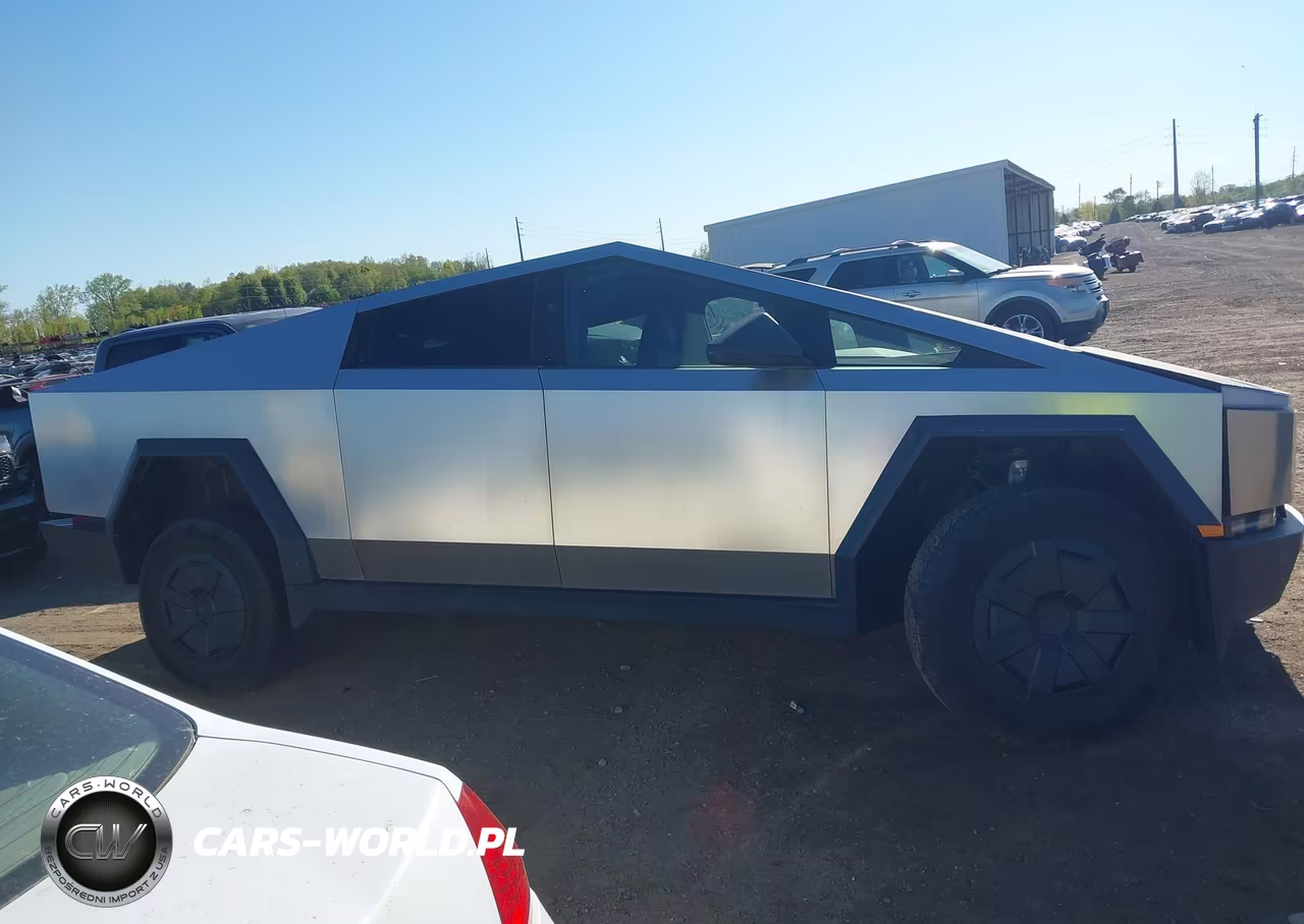 2025 Tesla Cybertruck All-Wheel Drive VIN:7G2CEHED3SA068560 - 14