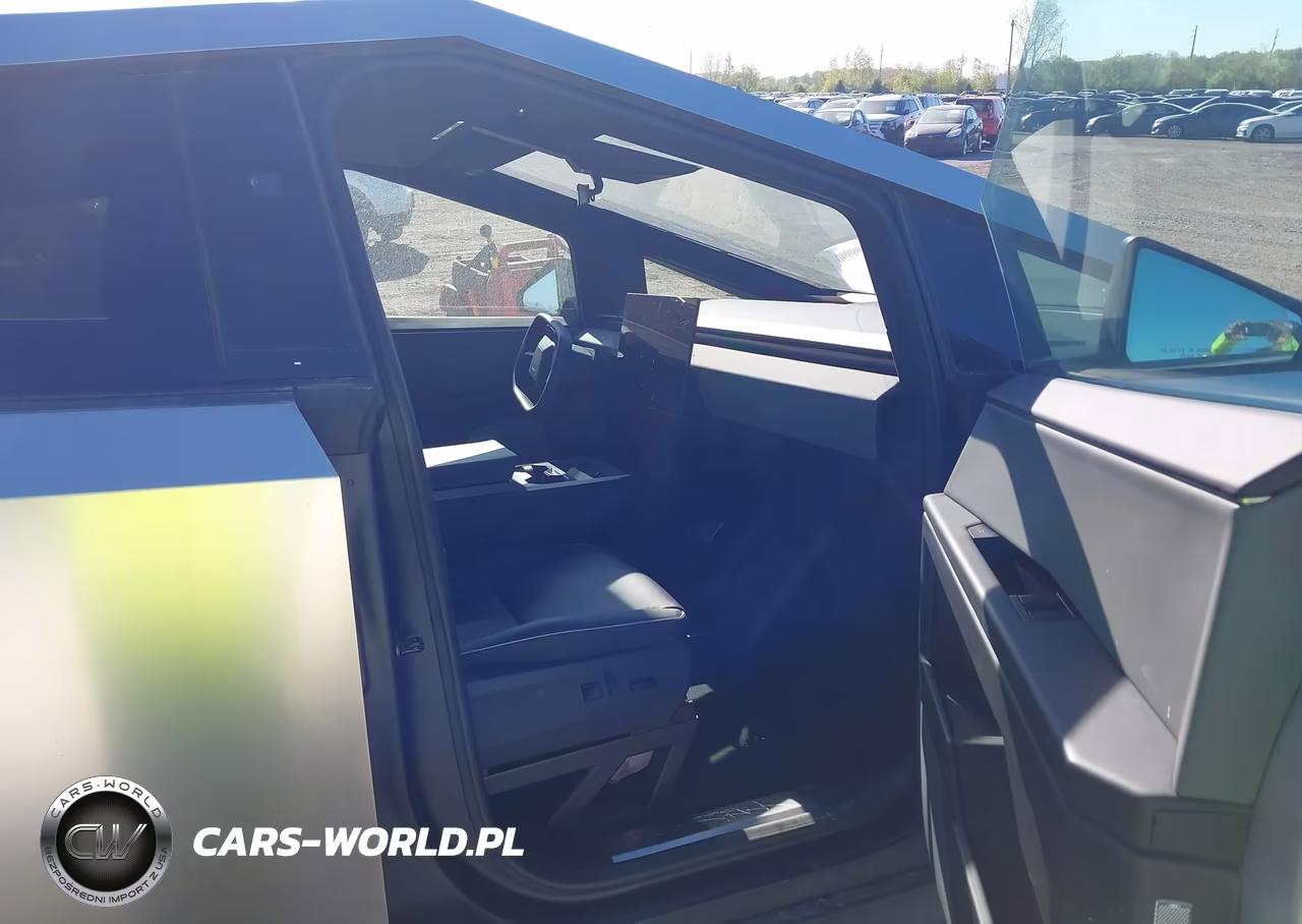 2025 Tesla Cybertruck All-Wheel Drive VIN:7G2CEHED3SA068560 - 5
