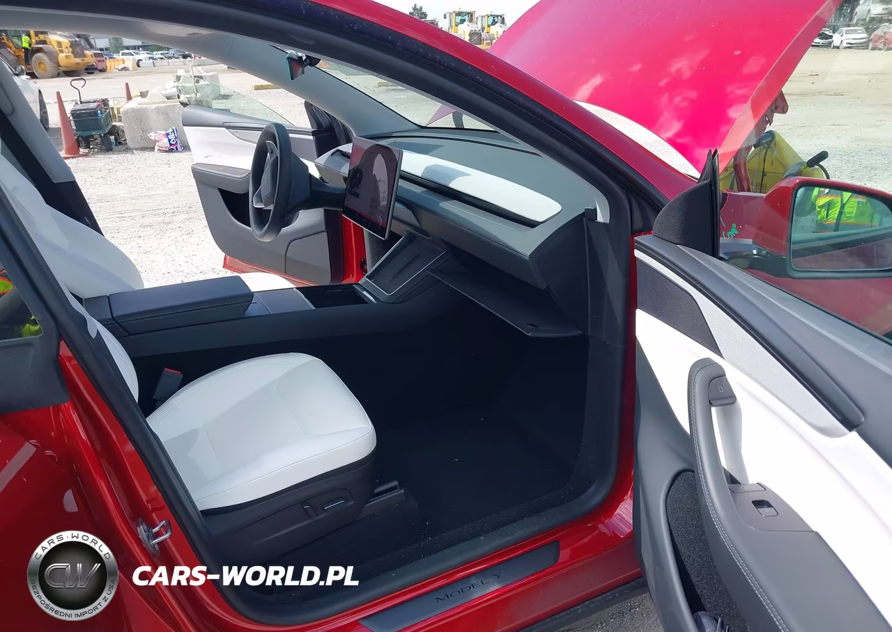 2026 Tesla Model Y All-Wheel Drive-Long Range Launch Series-Premium All-Wheel Drive VIN:7SAYGDEE4TA387961 - 5