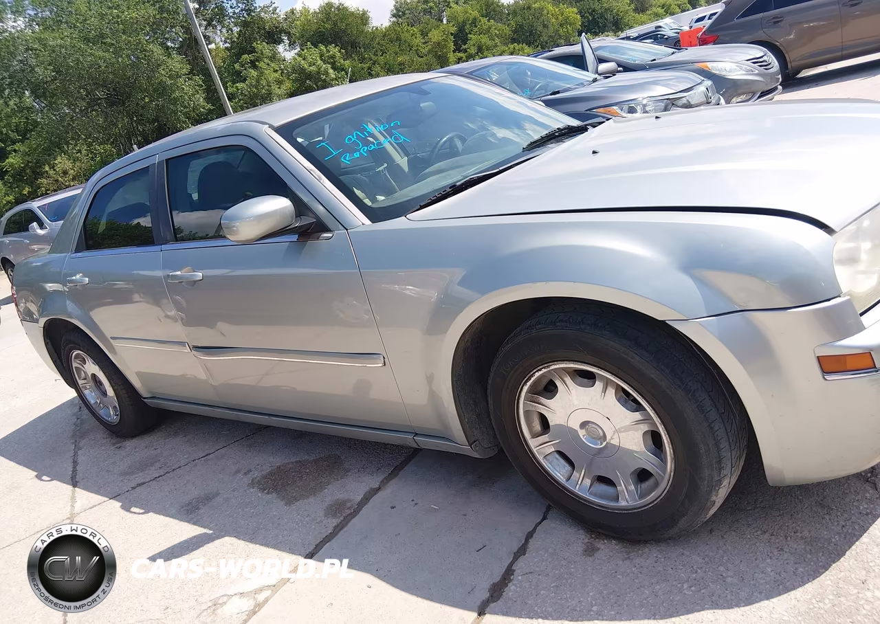 2005 Chrysler 300 Touring VIN:2C3AA53G15H539838 - 13