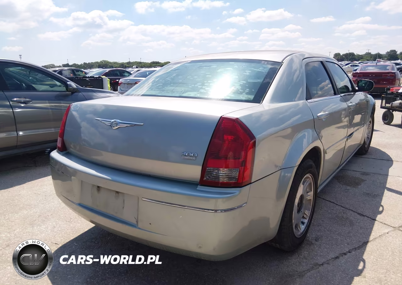 2005 Chrysler 300 Touring VIN:2C3AA53G15H539838 - 4