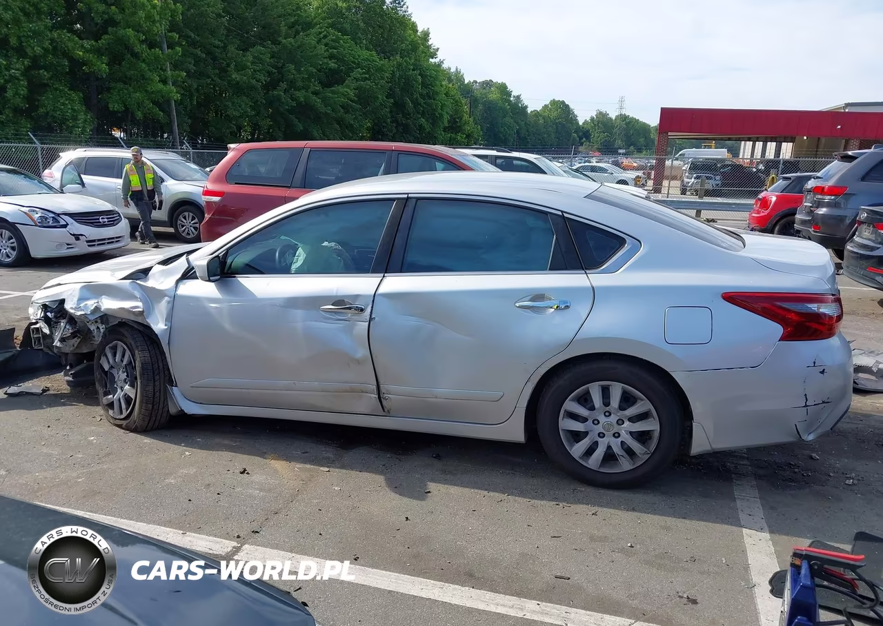 2018 Nissan Altima 2.5 S VIN:1N4AL3AP7JC237597 - 15