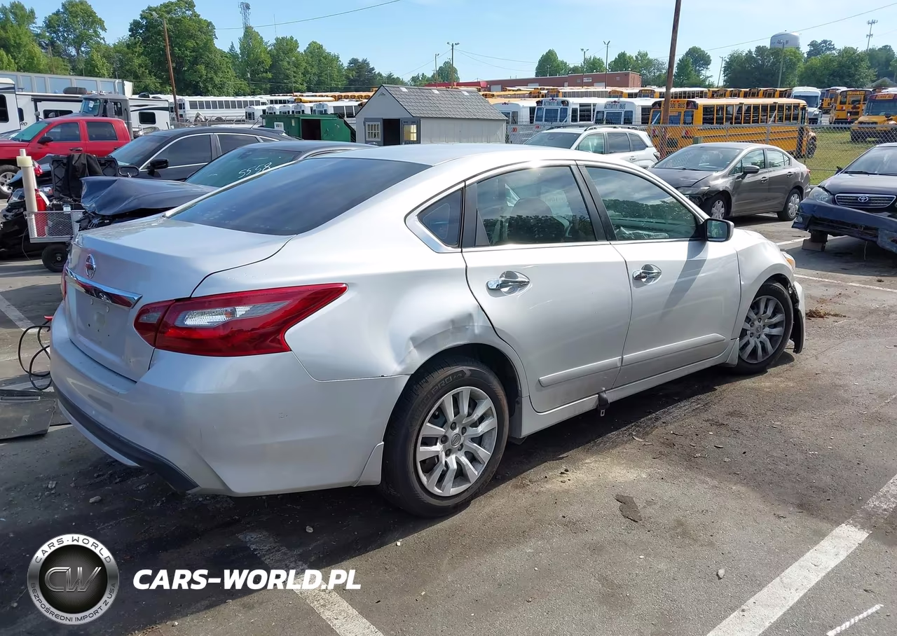 2018 Nissan Altima 2.5 S VIN:1N4AL3AP7JC237597 - 4