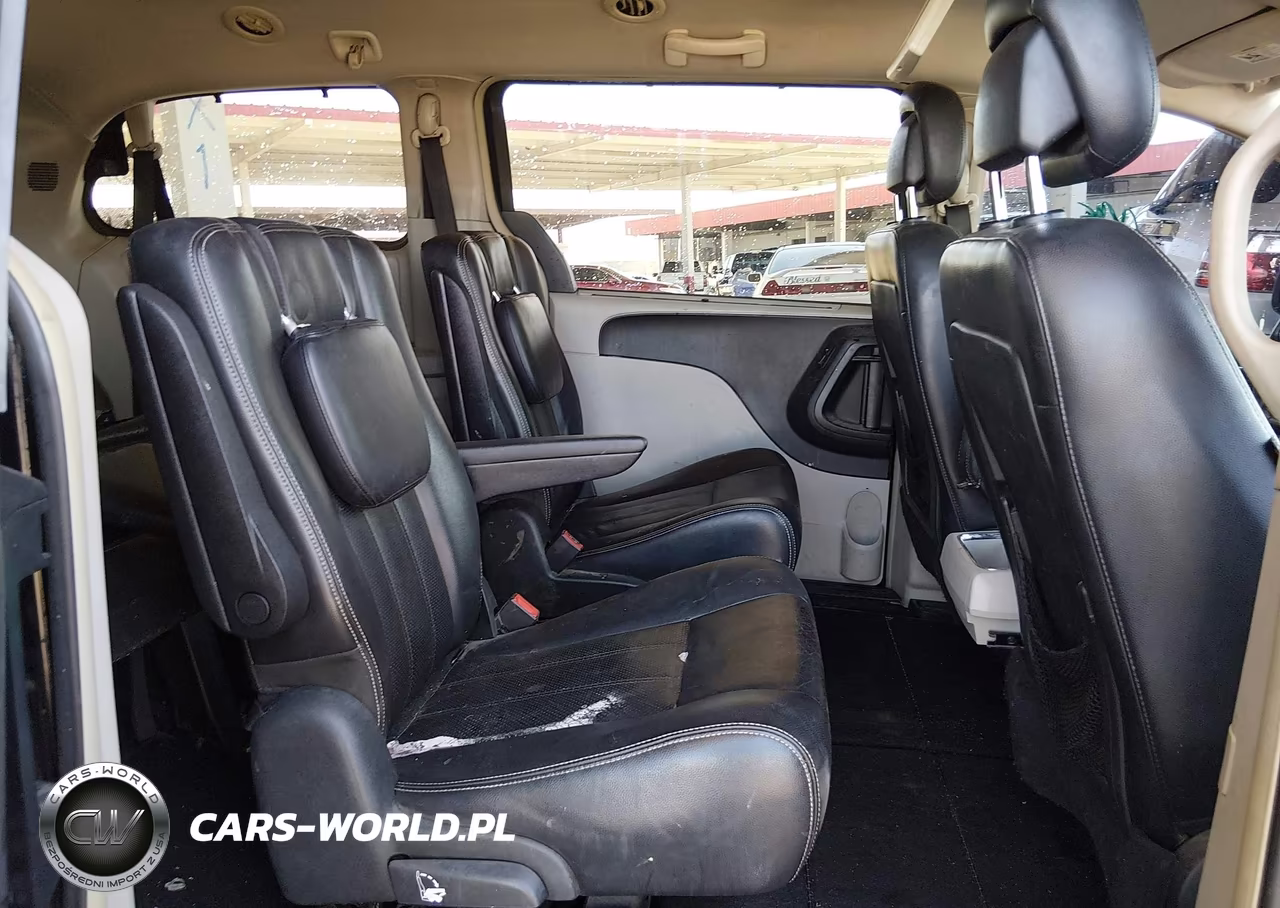 2011 Chrysler Town & Country Touring-L VIN:2A4RR8DG6BR612371 - 8