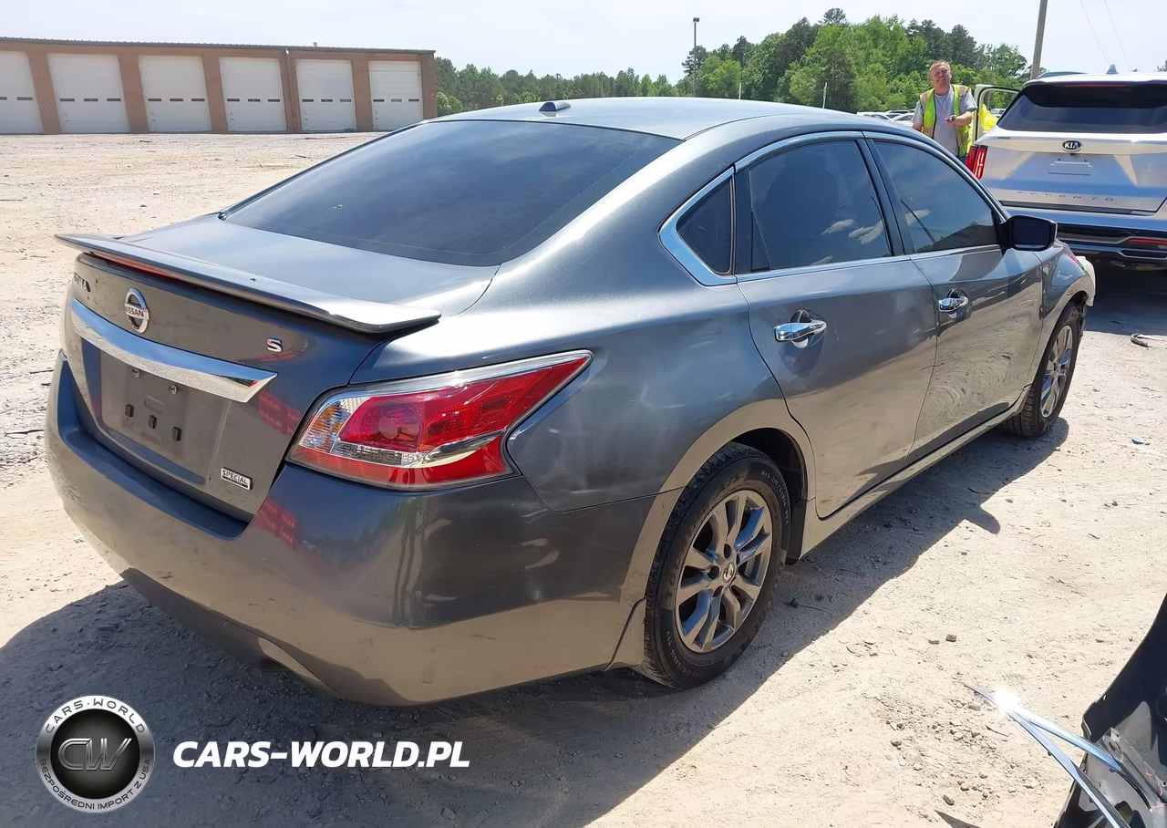 2015 Nissan Altima 2.5 S VIN:1N4AL3AP0FN919894 - 4