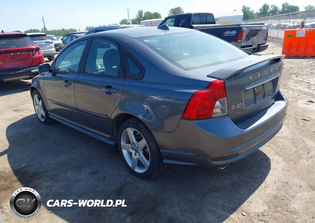 2010 Volvo S40 T5 R-Design VIN:YV1672MHXA2488584 - 3