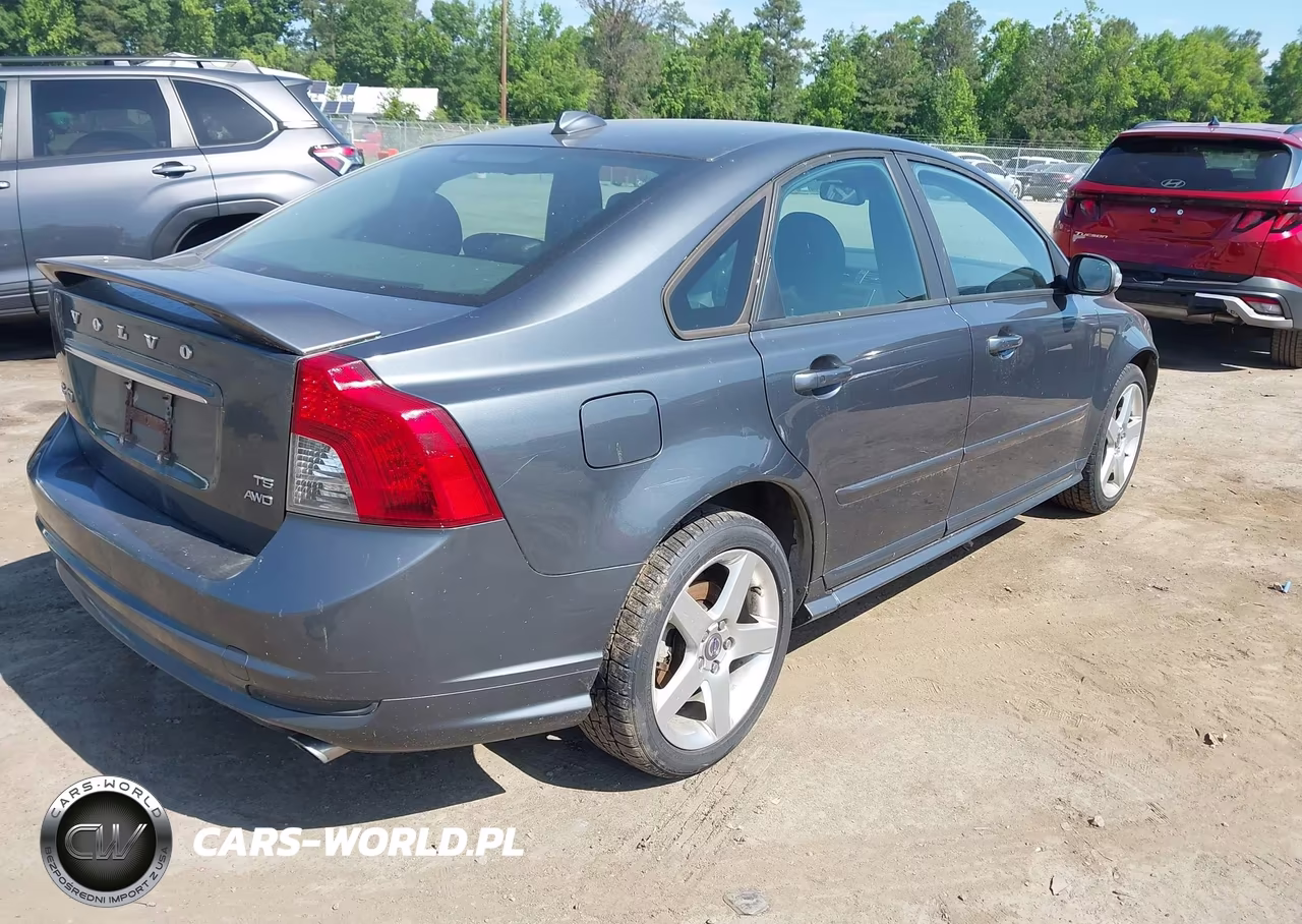 2010 Volvo S40 T5 R-Design VIN:YV1672MHXA2488584 - 4