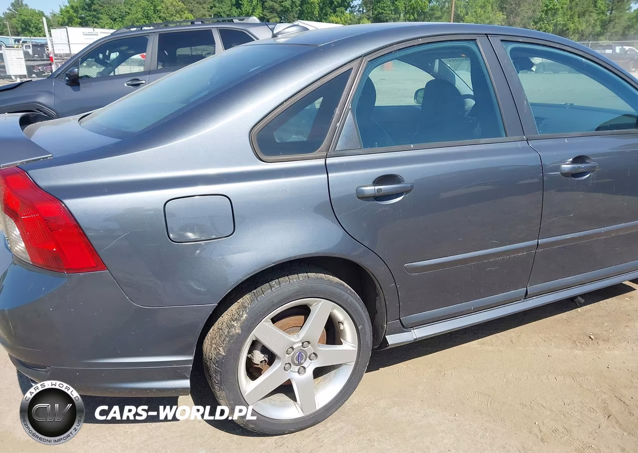 2010 Volvo S40 T5 R-Design VIN:YV1672MHXA2488584 - 6