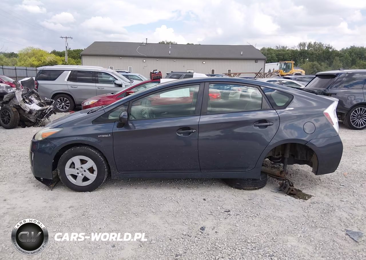 2011 Toyota Prius Two VIN:JTDKN3DU4B1385312 - 14