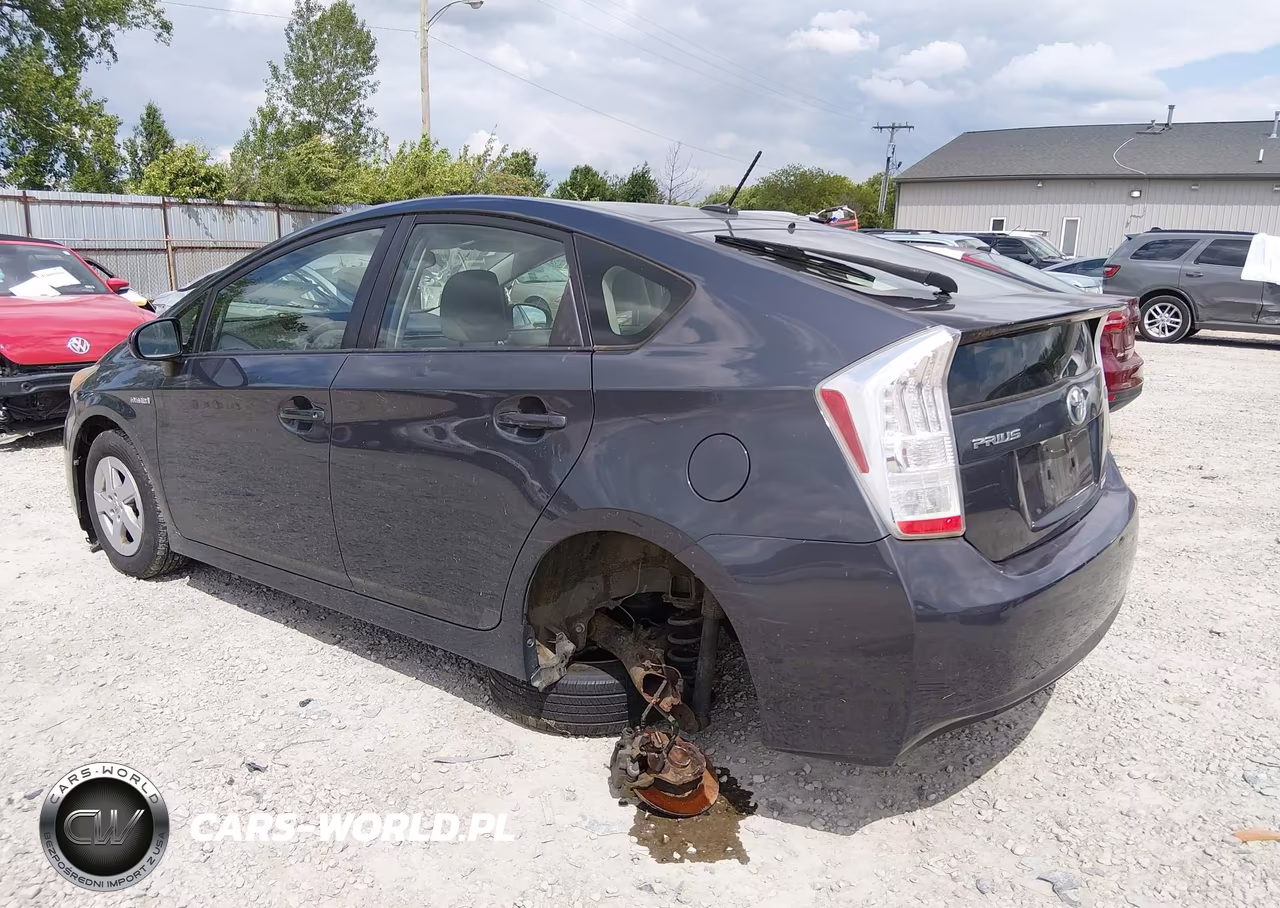 2011 Toyota Prius Two VIN:JTDKN3DU4B1385312 - 3