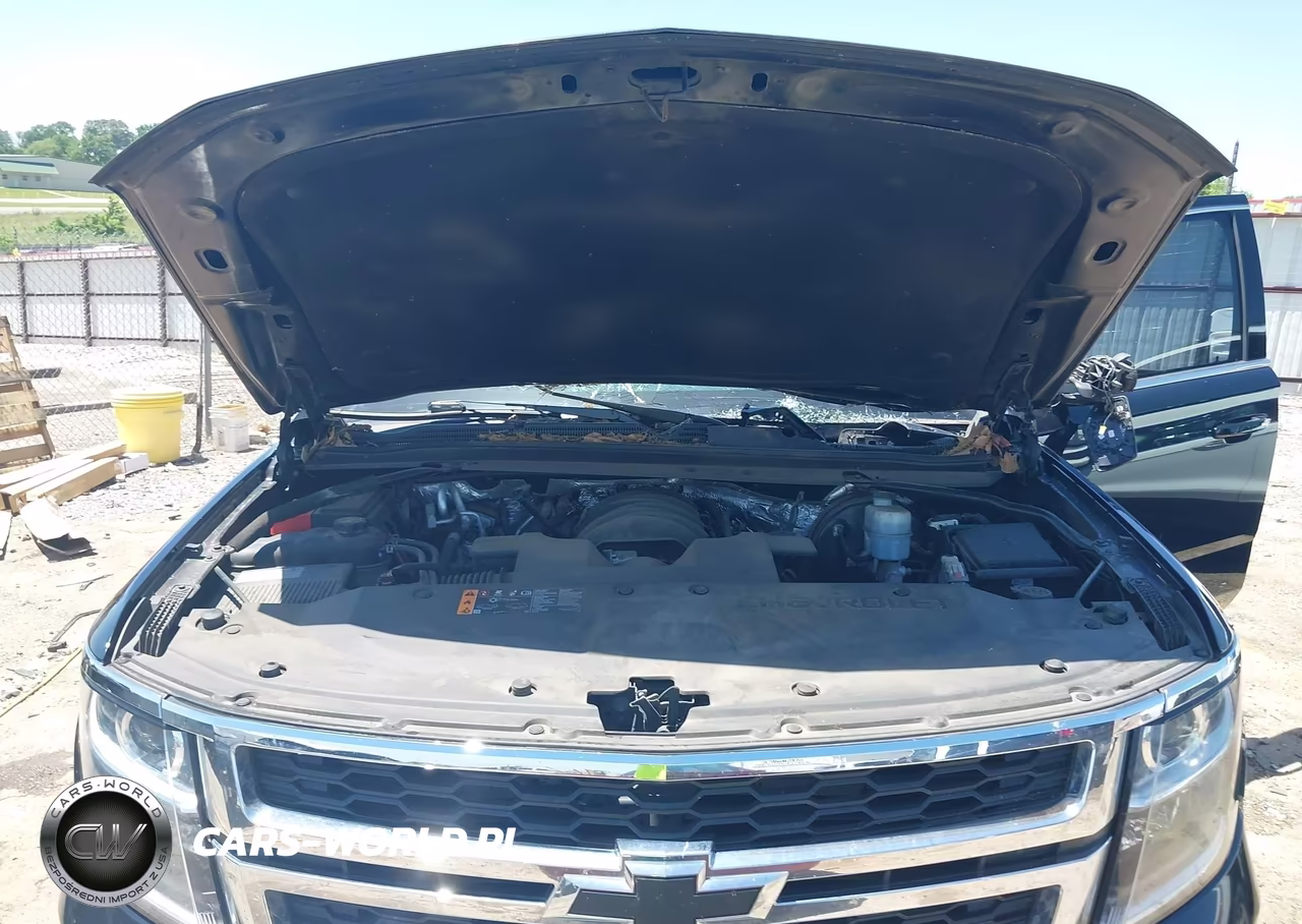 2017 Chevrolet Suburban Lt VIN:1GNSKHKC1HR341351 - 10