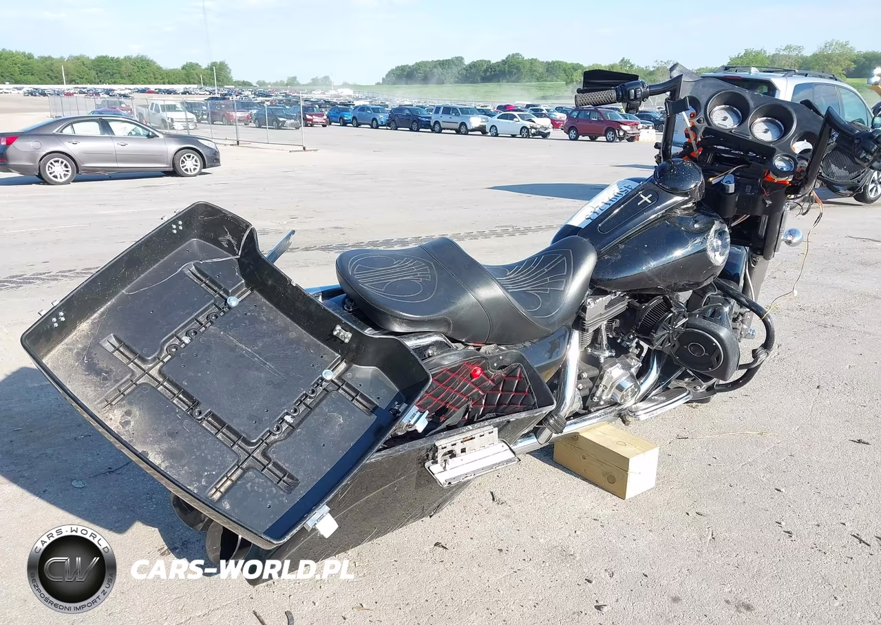 2008 Harley-Davidson Flhx VIN:1HD1KB4388Y685598 - 4
