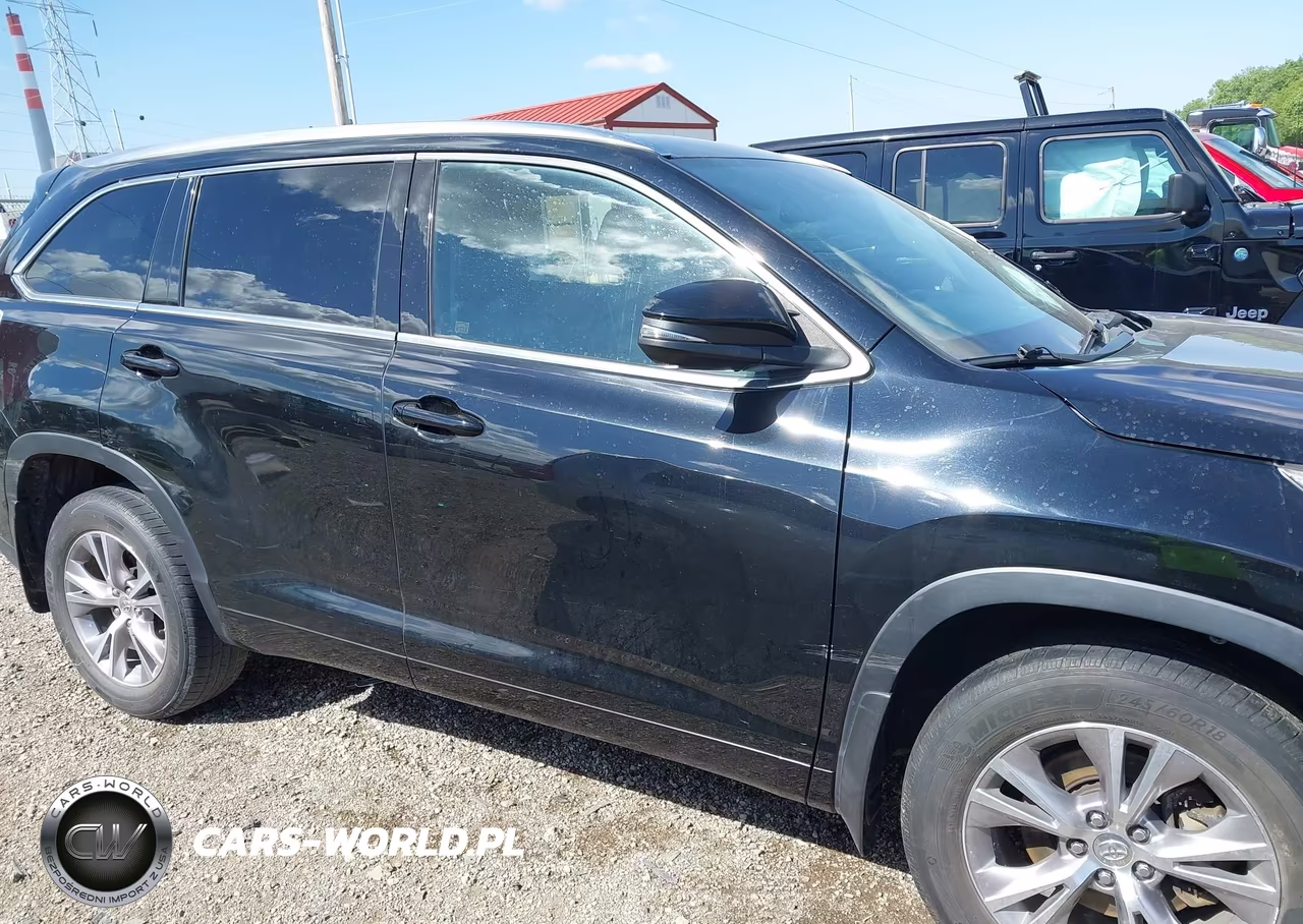 2015 Toyota Highlander Xle V6 VIN:5TDJKRFH2FS112269 - 13