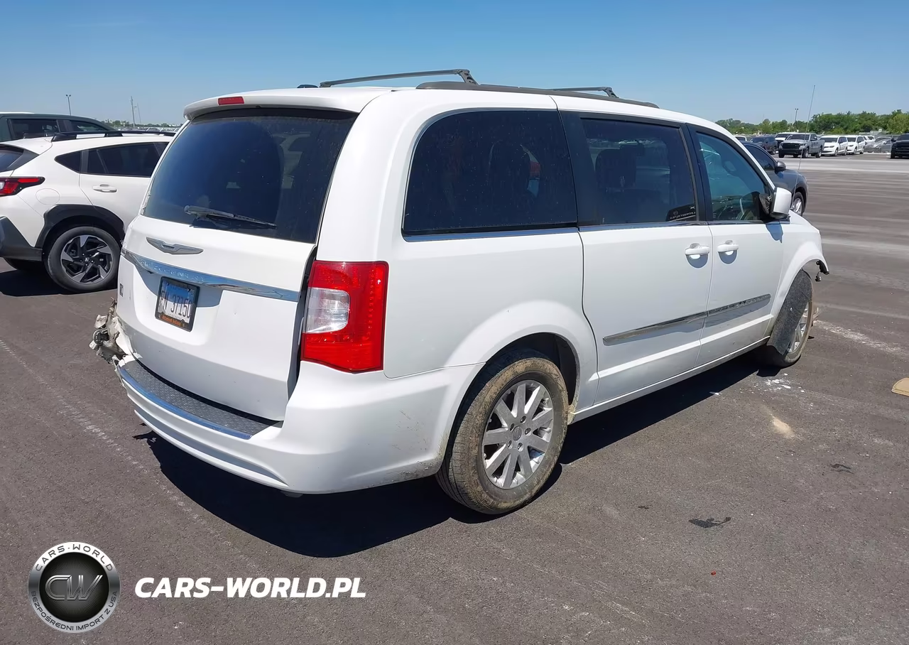 2015 Chrysler Town & Country Touring VIN:2C4RC1BG2FR552676 - 4