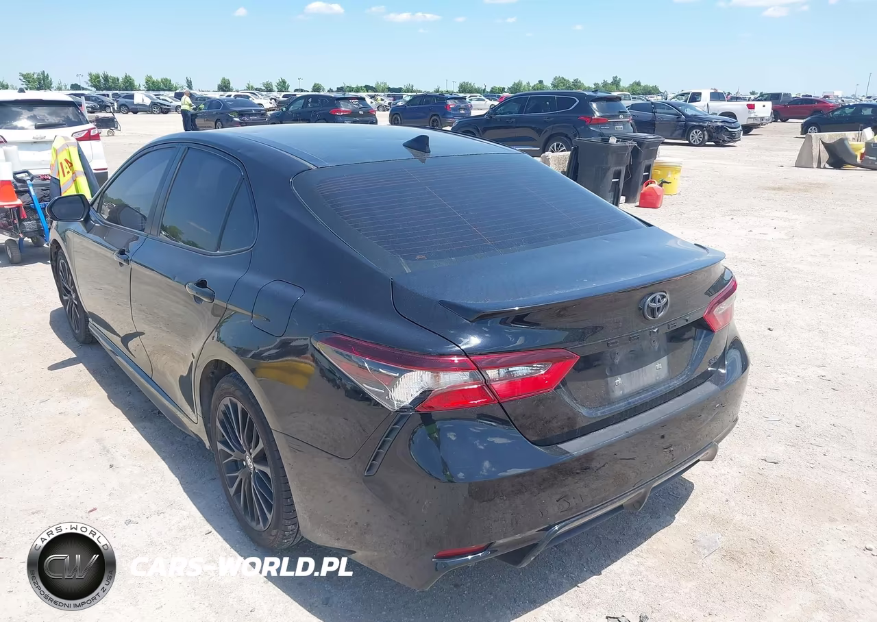 2021 Toyota Camry Se Nightshade Edition VIN:4T1G11AK1MU456620 - 3