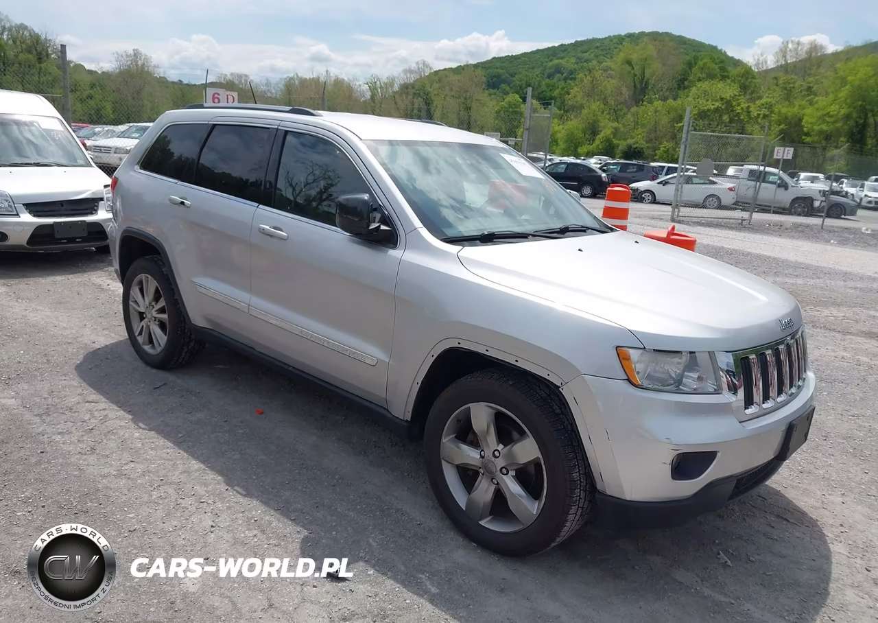 Główne zdjęcie 2013 Jeep Grand Cherokee Laredo