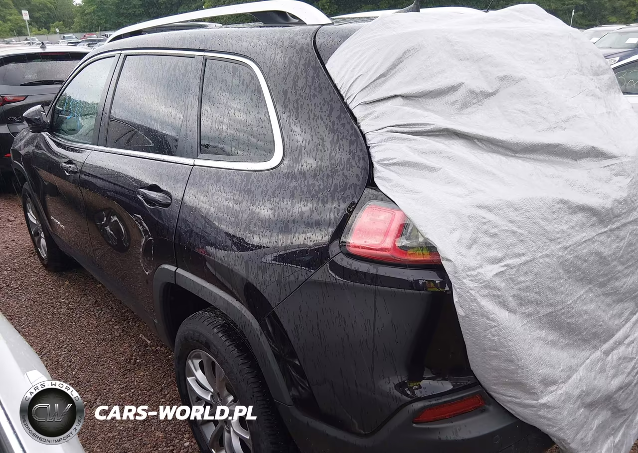 2021 Jeep Cherokee Latitude Lux 4X4 VIN:1C4PJMMX5MD226219 - 3